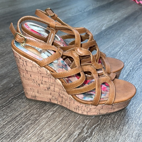 Steve Madden Cork Wedges 7.5 - Picture 4 of 12